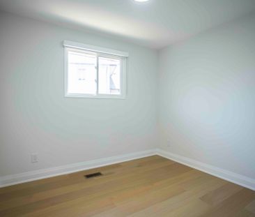 For Lease - 15 Shademaster Court Unit# Upper, Toronto, Ontario - Photo 2