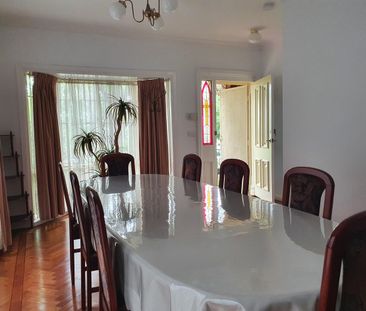 A Feel Good Home Amongst Leafy Serenity - Photo 3