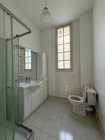 Location Appartement 2 pièces 40m² SAUMUR 49400 - Photo 5