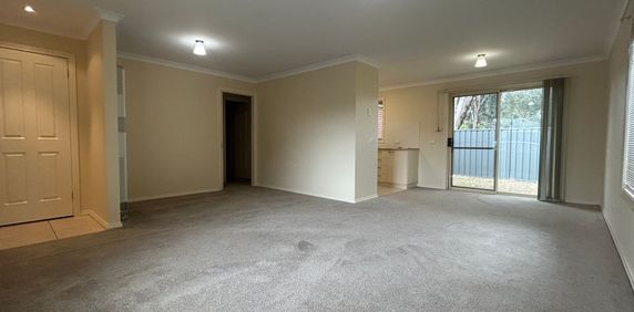 POPULAR THURGOONA LOCATION - Photo 2