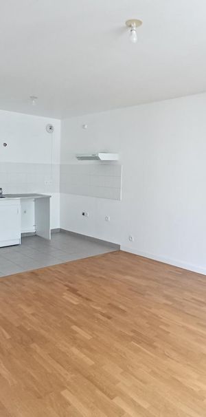 location Appartement F1 DE 31.4m² À PARIS 19èME - Photo 1