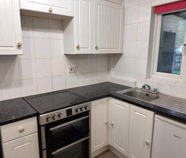 1 bedroom ground floor maisonette to rent - Photo 1