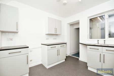 St. Christophers Close, Canvey Island - Photo 2