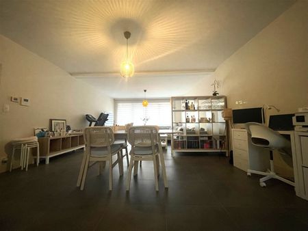 Totaal gerenoveerd GV appartement met tuin te Grembergen - Photo 5