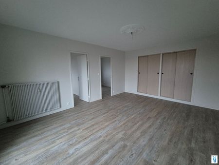 Location Appartement 3 pièces 61m² SOTTEVILLE LES ROUEN 76300 - Photo 3