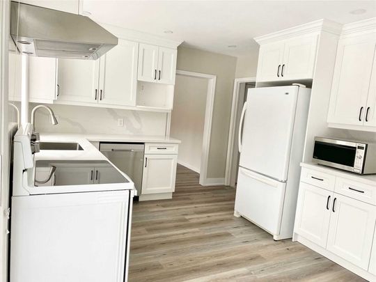 For Lease - 1268 CLEAVER Drive, Oakville, Ontario - Photo 1