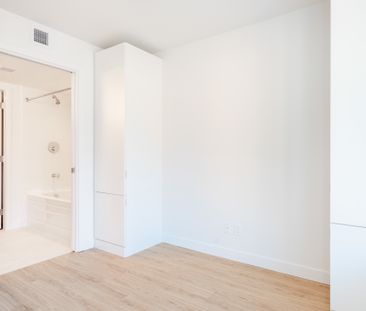 1108 Pendrell Street, Vancouver - Photo 1