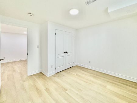 For Lease - 12 Unicorn Lane Unit# Basement, Barrie, Ontario - Photo 2