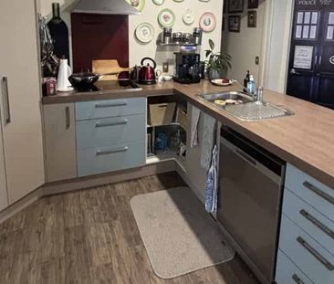 Handy Location – Easy Care Living - Photo 3