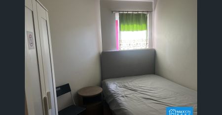 Fully Furnished 1-Bedroom with wood floor+ Private washer - Photo 4