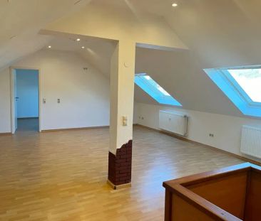 Charmante Maisonette-/ Dachgeschosswohnung - Photo 2