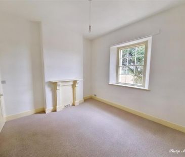 5 bedroom detached house to rent - Photo 4