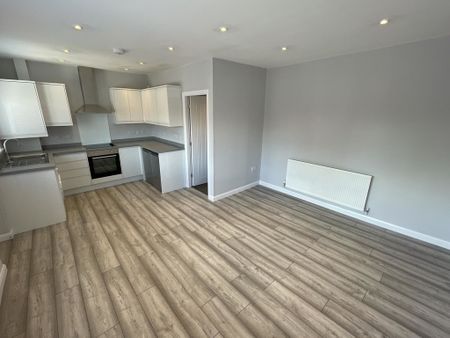 2 bedroom to let - Photo 3