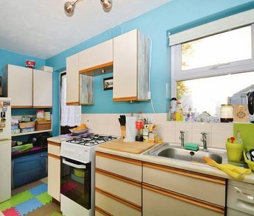 End of terrace house to rent on - Photo 4