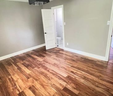 3082 Lindenlea Drive #MAIN FLOOR - Photo 3