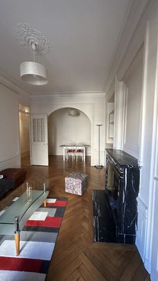 APPARTEMENT T2 A LOUER - LYON 7EME ARRONDISSEMENT - 72.17 m2 - 1 180 € charges comprises par mois - Photo 1