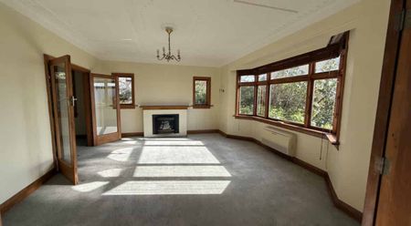 Private and spacious in Roslyn! - Photo 2