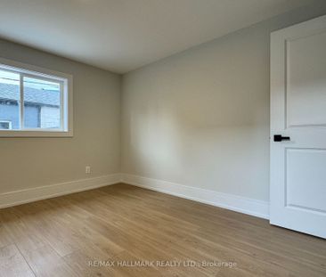 Townhouse For Lease | C8131046 - Photo 2