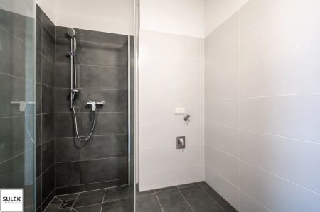 ab sofort: gemütliche helle Dachgeschoss - 3 Zimmer- Zweitbezug! - Foto 3