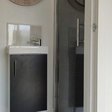 1 bedroom detached house to rent - Photo 4