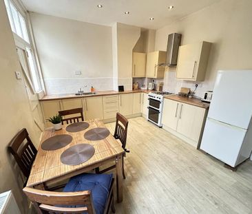3 bedroom terraced house to rent - Photo 5