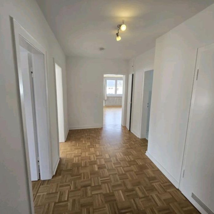 Ruhige, geräumige 5-Zimmer-Wohnung in Kirchrode - Photo 1