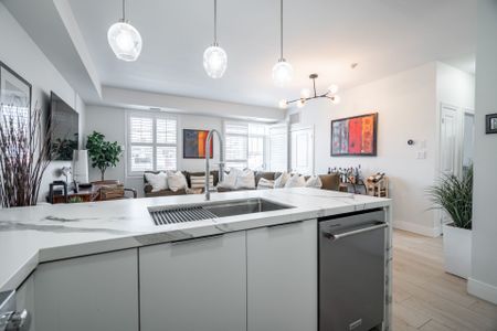 For Lease - 263 Georgian Drive Unit# 303, Oakville, Ontario - Photo 4