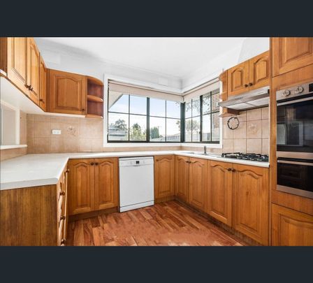 38 Royena Road, Moorabbin, Vic 3189 - Photo 1