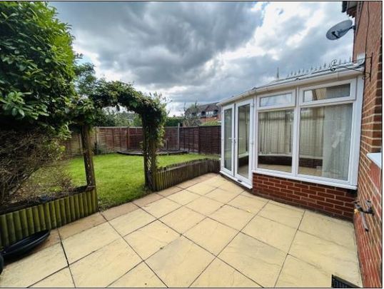 3 bedroom detached house to rent - Photo 1