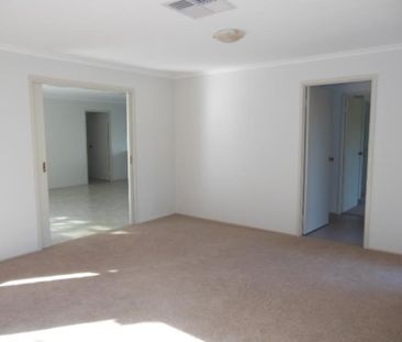 10 Crew Street, Yallambie - Photo 2