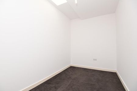 Elmers End Road, Beckenham BR3 - Photo 2