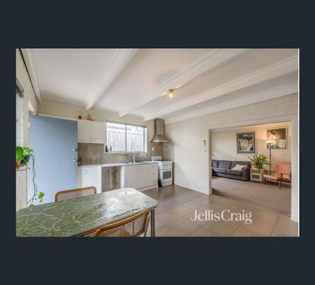 18 Thomas Street, Brunswick, Vic 3056 - Photo 2