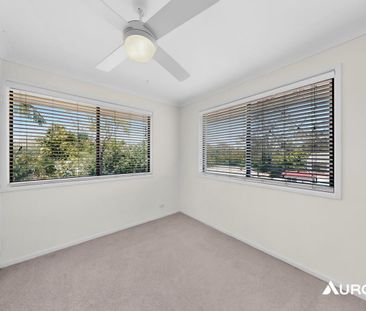 Character-Filled Double-Storey Home! - Photo 3