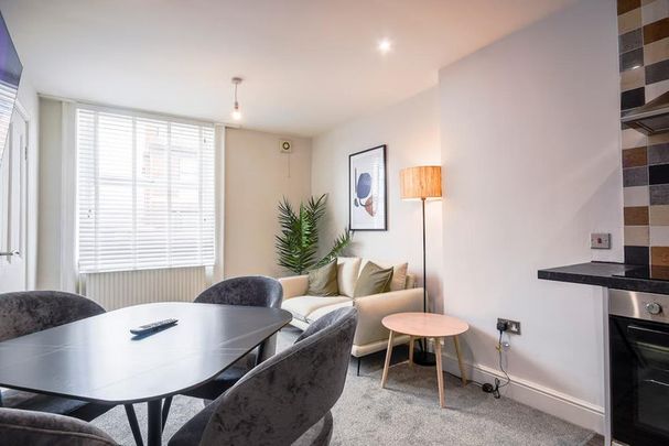 Oaktree Court - Photo 1