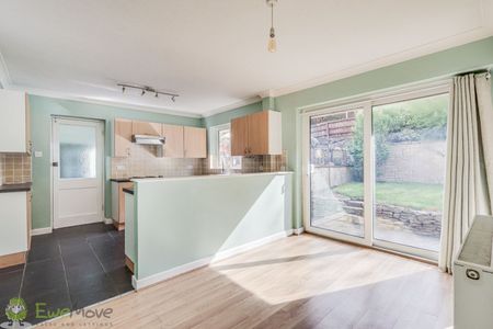 2 Bedroom - Photo 4