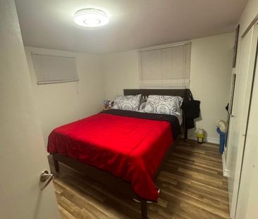 For Lease - 378 Martin Street, Milton, Ontario - Photo 6