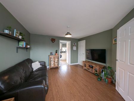 3 bedroom semi-detached house to rent - Photo 2