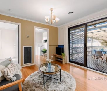 3 Bed, 1 Bath - Photo 2