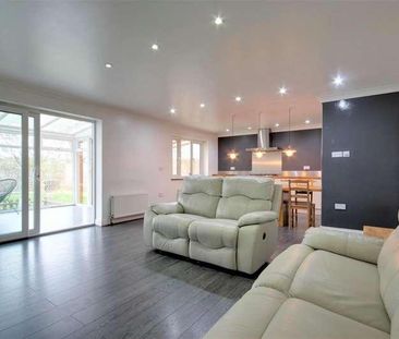 Flandrian Close, Enfield, EN3 - Photo 5