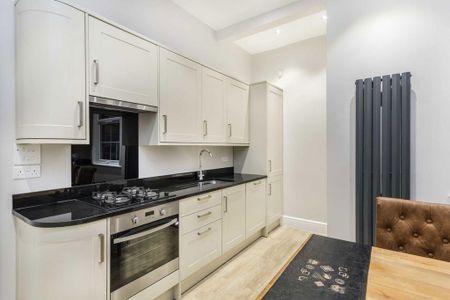 5 bedroom semi-detached house to rent - Photo 5