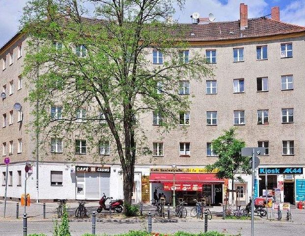 Wohnen zwischen Tempelhofer- und Treptower Park! - Foto 1