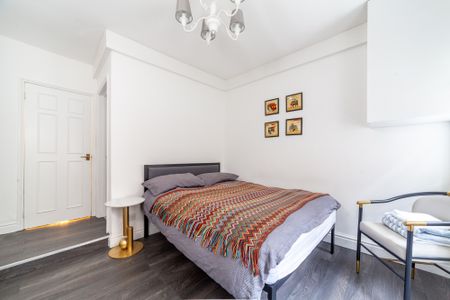 North End Road, W14, London - Photo 2