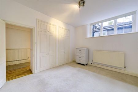 3 bedroom flat in South Kensington - Photo 4