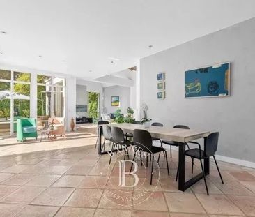 Tout savoir sur cette maison dans le quartier Place Louis XIV, à Sa... - Photo 4