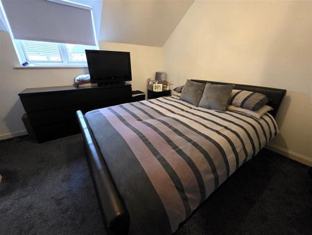 2 bedroom semi-detached house to rent - Photo 2