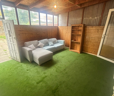 1 bedroom in a house share to rent - Photo 2