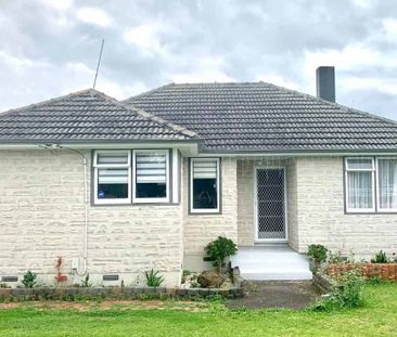 Central Location! 3-Bedroom Home - Photo 3