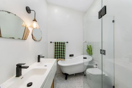 Three Bedroom Home in Annandale - Photo 5