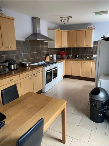 Room in a Shared House, College Road, RG6 - Photo 4