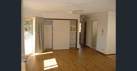 Secure, Immaculate & Refurbished Unit in popular Lutwyche! - Photo 5